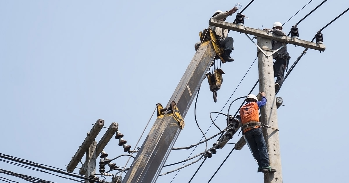 lavado de aislamiento en lineas de transmision de baja media y alta tension en caliente